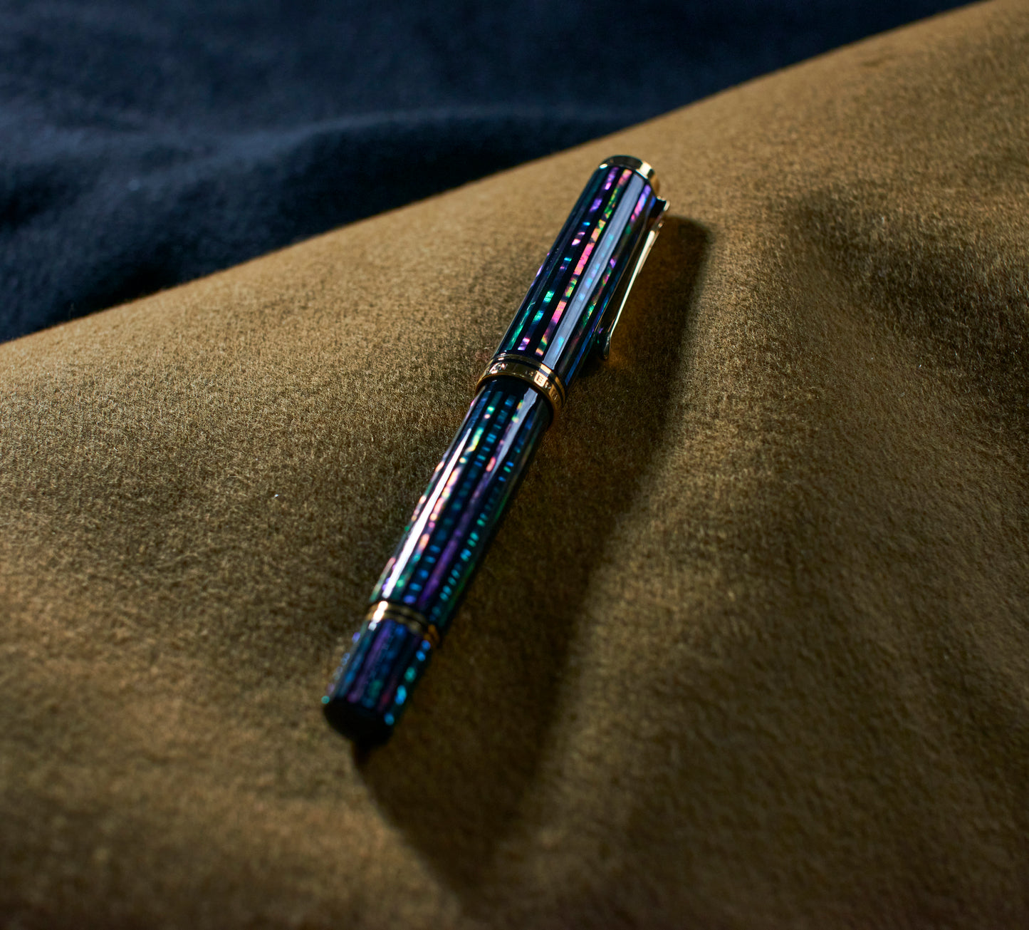 Pelikan M1000 Black Urushi with Raden (Aogai)
