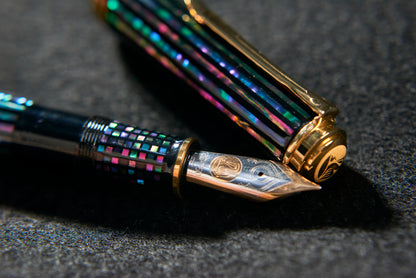 Pelikan M1000/M800 Black Urushi with Raden (Aogai)