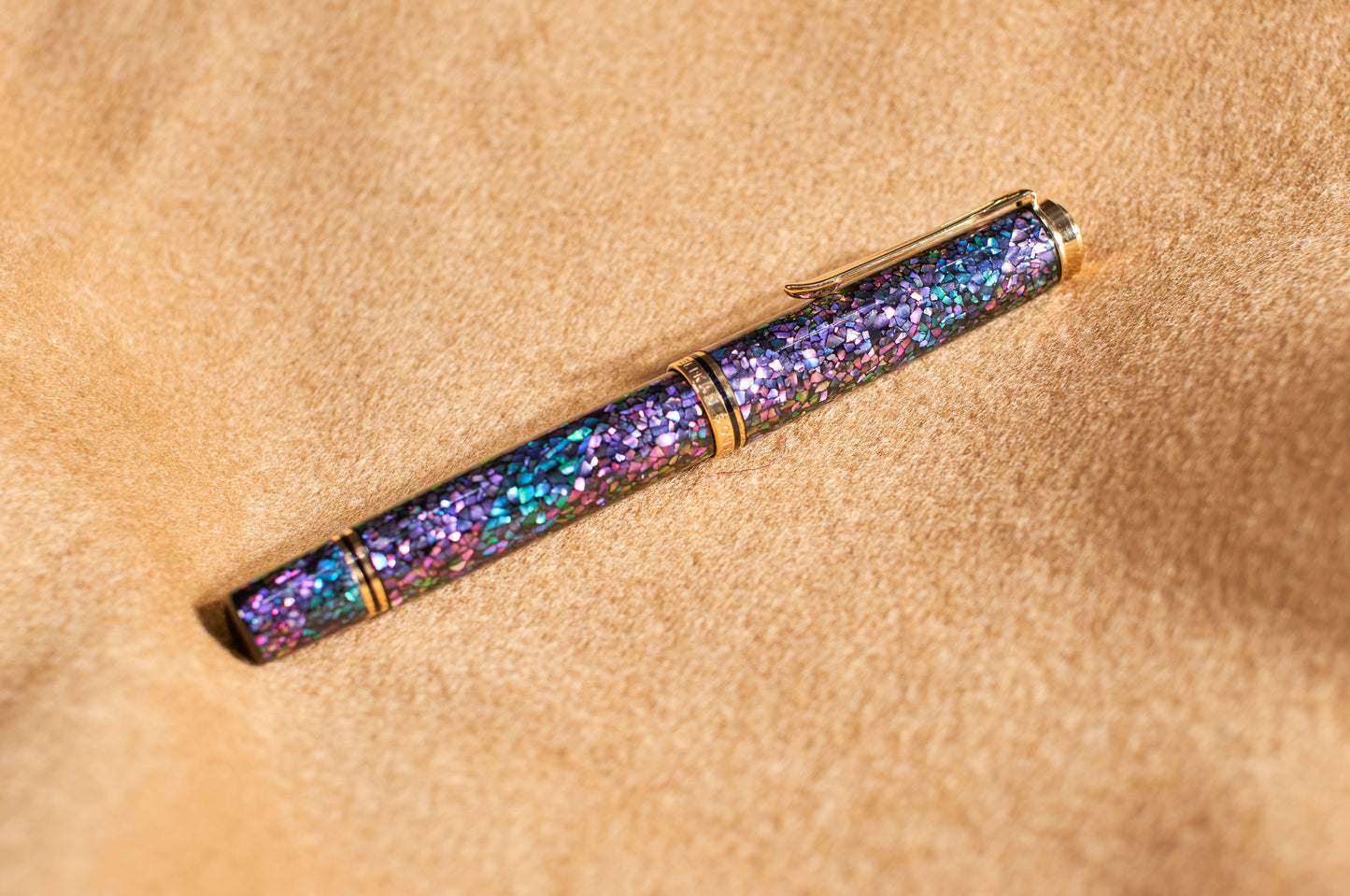 Pelikan M1000 Black Urushi with Raden（Aogai）