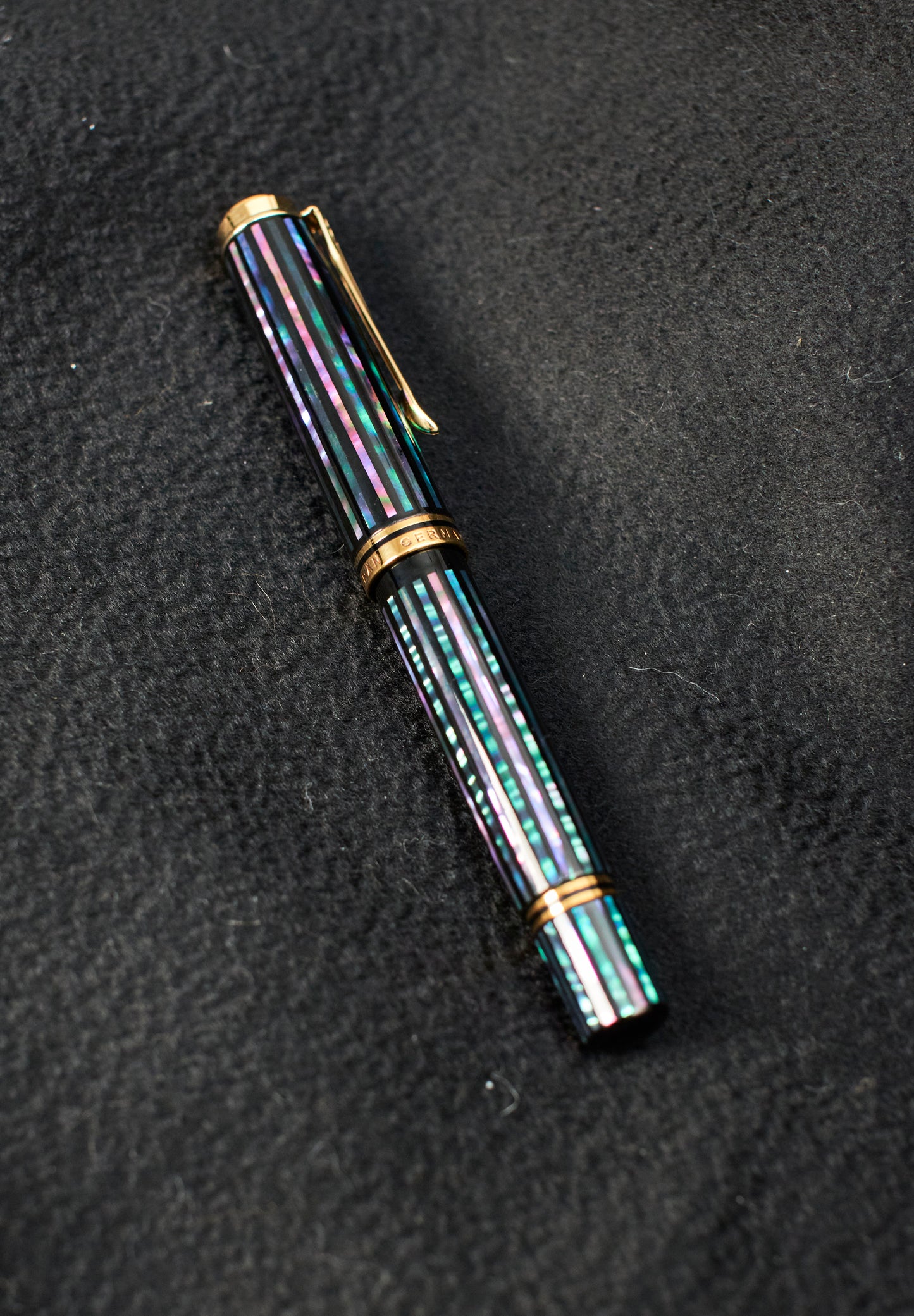 Pelikan M1000 Black Urushi with Raden (Aogai)