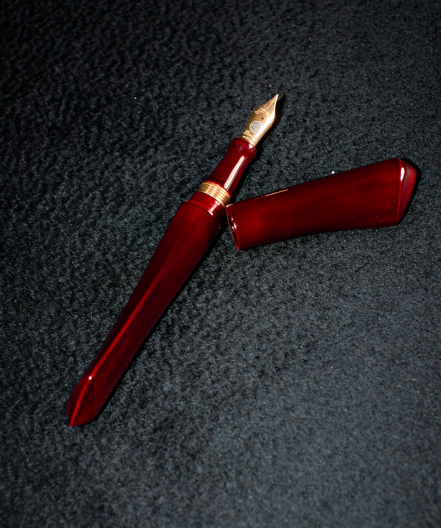 Ebonite/Ebony Aka-Tamenuri Dorsal Fin Fountain Pen Barrel